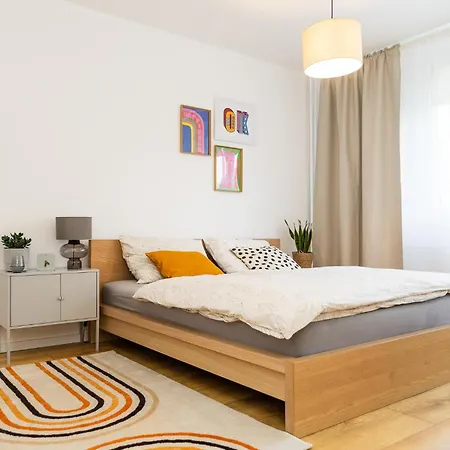 Moderni S Primym Vstupem Do Parku V Centru Ostravy Апартаменти