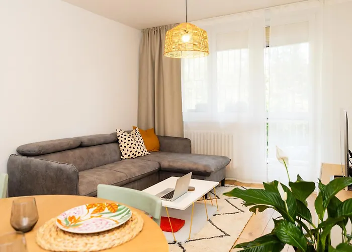 Moderni S Primym Vstupem Do Parku V Centru Ostravy Ostrava