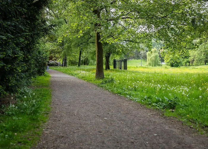 Moderni S Primym Vstupem Do Parku V Centru Ostravy Apartment